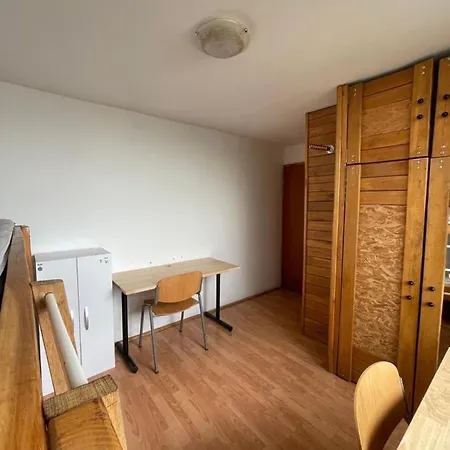 In Regim De Camin, Zona Gruia Din Condo *